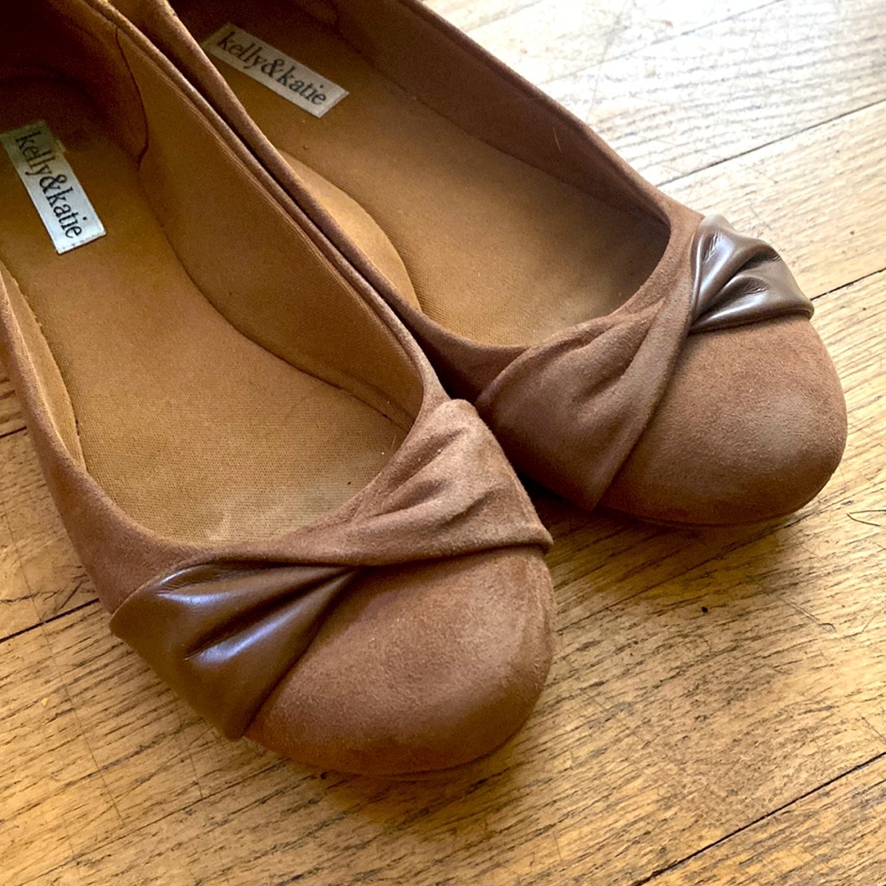 Kelly & Katie Tan Flats, Size 8-1/2